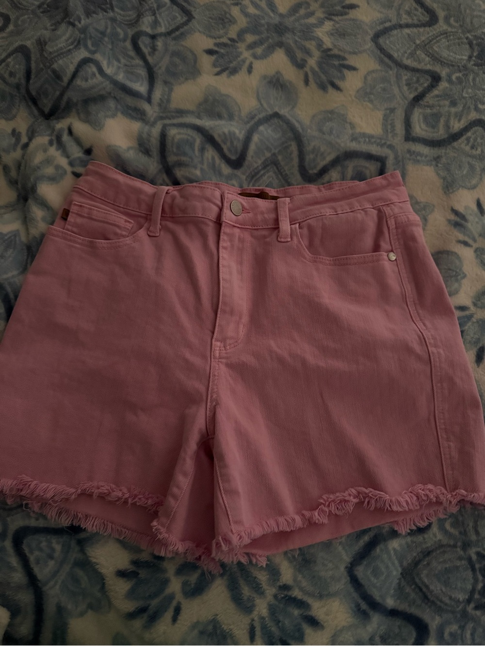 Judy Blue cut off frayed hem shorts in pink/Rose size XL